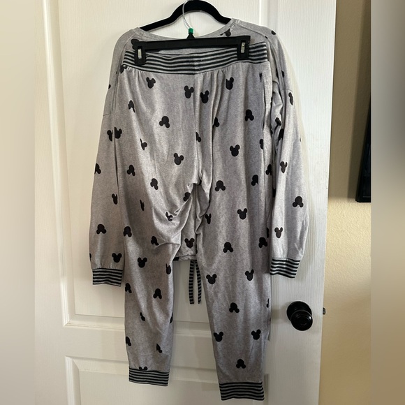 Disney Gray w/Black Mickey Ear Pajama/Sweat Set  Size M - Picture 2 of 2